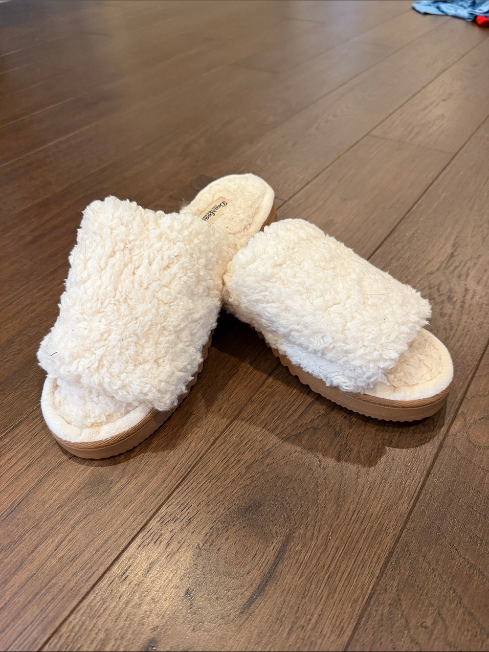 dearfoams Plush Cream Faux-Shearling Slide Slippers Size Large 9/10 - C16-063
